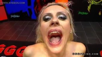 Brittany bardot menelan keras penis dan remaja