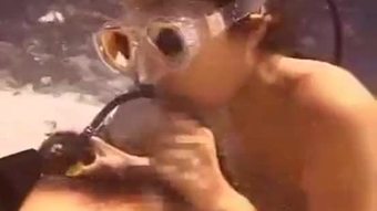 Gadis asia scuba seks di bawah air