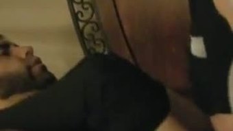 Sialan saya petite si gadis