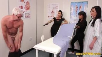 Docs lemah cock mendapatkan wanked