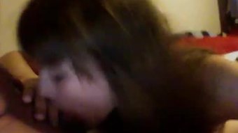 Gadis muda menghisap penis bagian 2