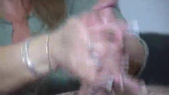 Amatur Matang handjob