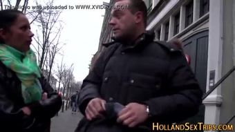 Belanda prozzie licks pussy