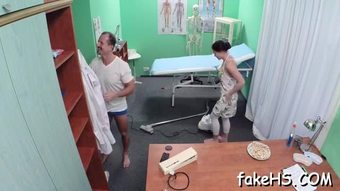Seksi doktor knows apa-apa kira-kira seks
