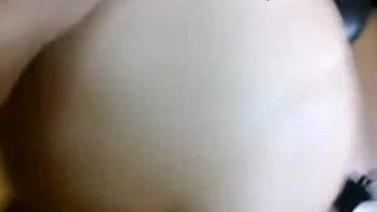 Pekerja fucks rakan sekerja di gelas kedai