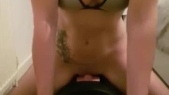 Sybian naik # 2-bermata untuk beberapa orgasme