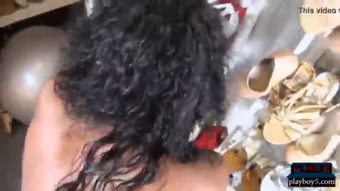 Hitam dan Asia teman wanita amatur fucked pada kamera