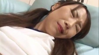 Ageha menerima ayam di jahat adab