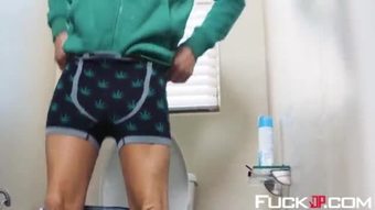 Allesandra salji dalam benih buruk