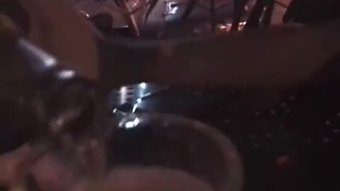 Warga Thai floozy gets fingered