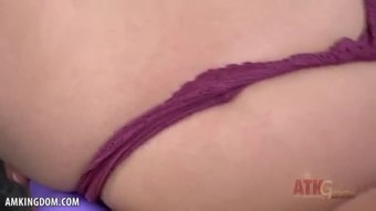 Sloan harper minyak dia berair pantat untuk anda