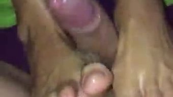 Footsie bermain dari saya amatur footslut