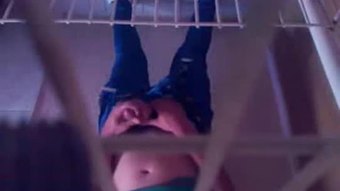 Lelaki Panas mengintip handjob