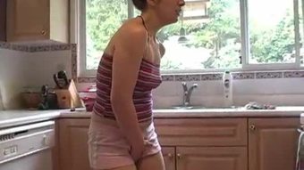 Alice-tahi keadaan terdesak-ineed2pee