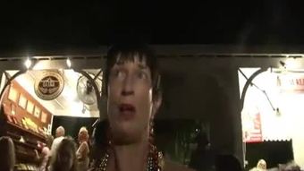 Ini milf mendapat keriting