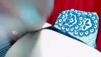 Chubby latina mainan dengan dia booty