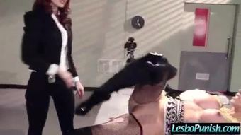 Maksud lezbo menikmati menghukum panas comel lez gadis klip-19