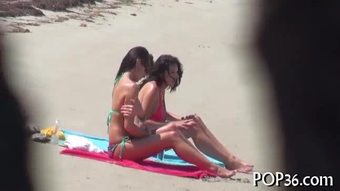 Undang-undang umur remaja hottie bertemu tombol