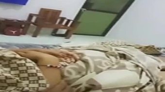 Malay-awek tudung dan pakwe buat video
