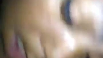 Mengusap beliau tidur mulut