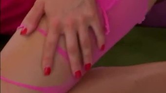 Ripped merah jambu pantyhose dan panty melancap